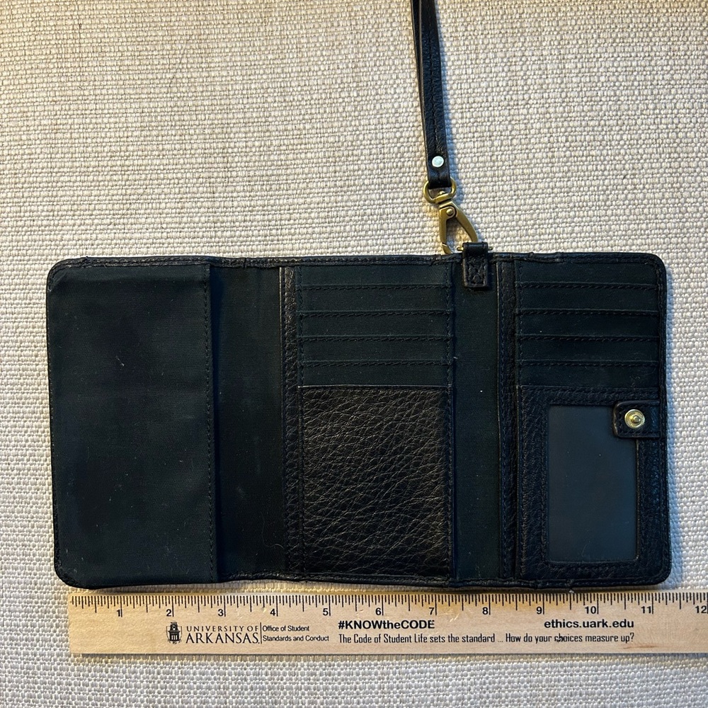 Fossil trifold wristlet